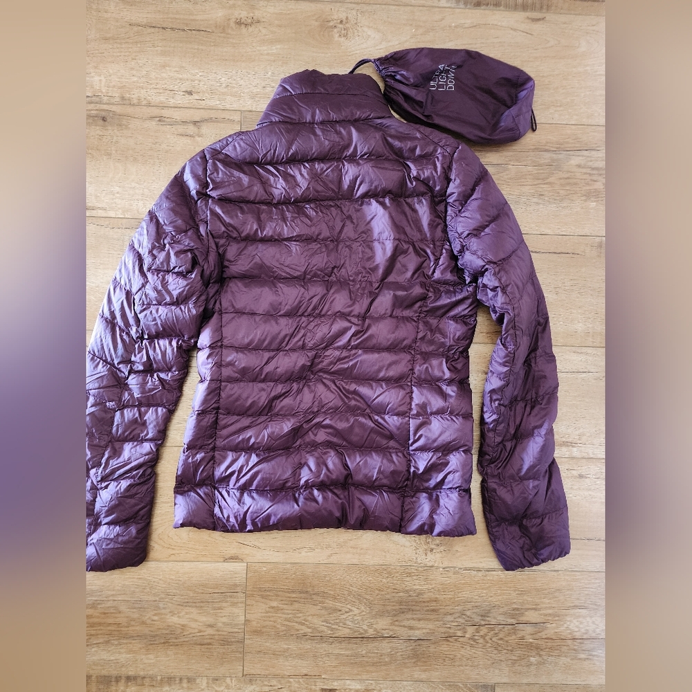 Uniqlo Packable Ultra Light Down Puffer Jacket Women S Burgundy Cherry Zip + Bag - Picture 8 of 8
